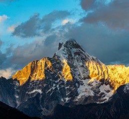 茂县看雪指南，不输北国的川西秘境，预算玩法全解析！